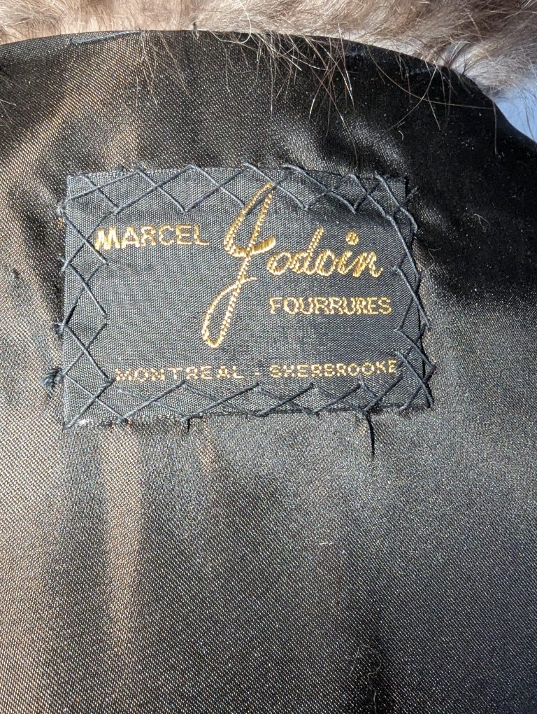 Brand new Mink Fur Coat With crystal Fox Fur sleeves (Size 8/M) ~no duties