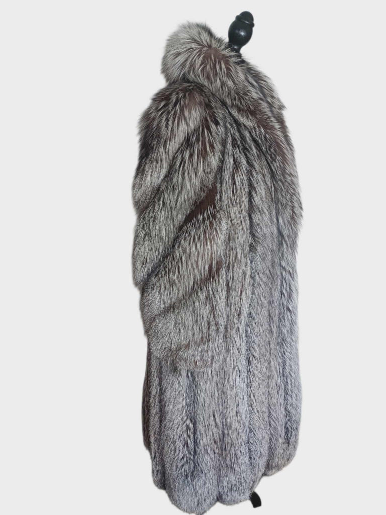 Brand new lightweight saga silver fox fur coat size 8/S tags 4999$ ~no duties