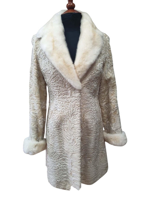 Birger Christensen cream swarkara fur coat size 6/S fits 8/M ~no duties