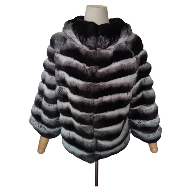 Brand new rare black velvet chinchilla fur size 10/M tag 13000$ ~no duties