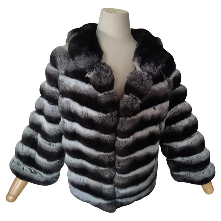 Brand new rare black velvet chinchilla fur size 10/M tag 13000$ ~no duties