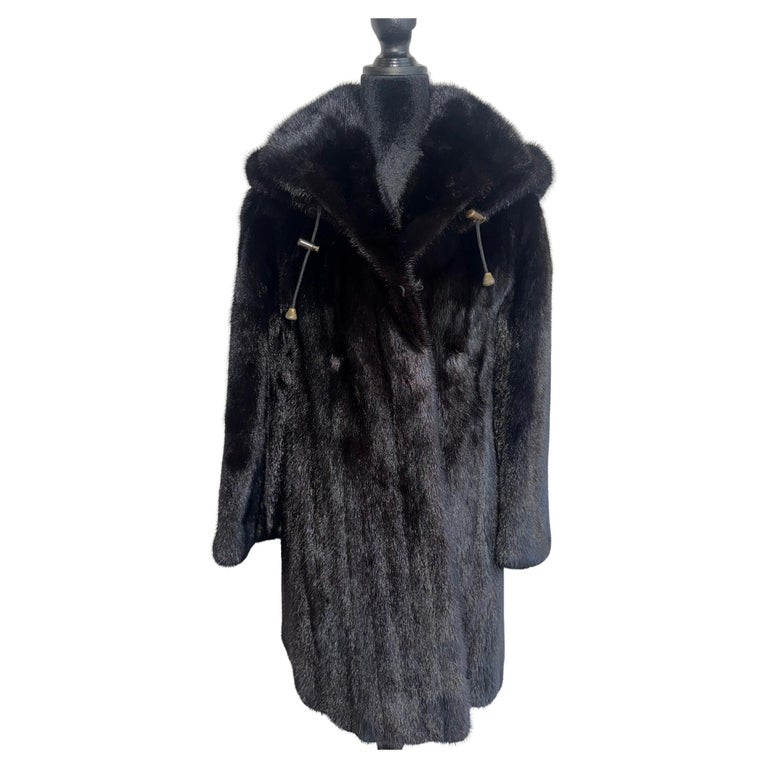 Unused Canada Majestic Mink fur coat with hood size 12-14 L ~no duties