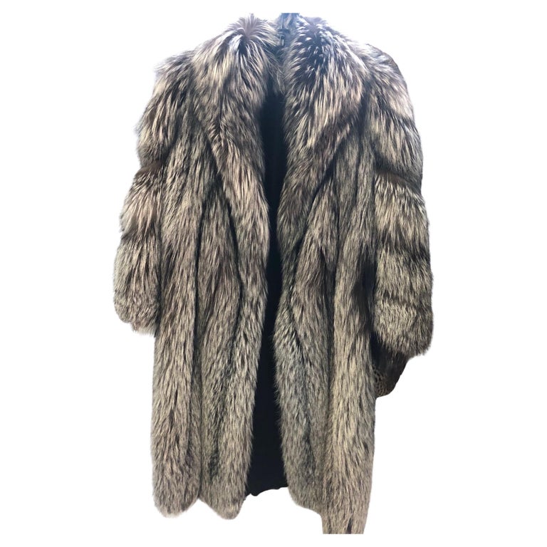 Brand new lightweight saga silver fox fur coat size 8/S tags 4999$ ~no duties
